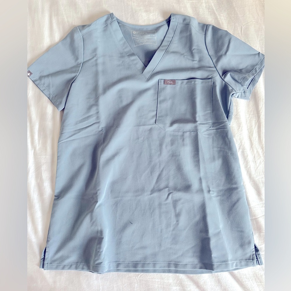 Dusty Blue Figs Scrub Top XS